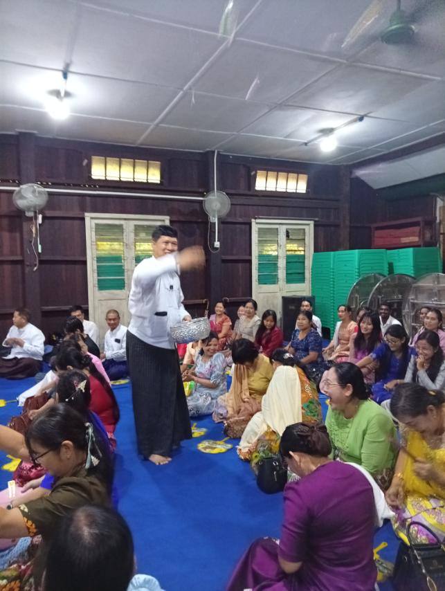 ၂၀၂၅ ခုနှစ် မြန်မာ့လယ်ယာဖွံ့ဖြိုးရေးဘဏ်ဝန်ထမ်းမိသားစု ပထမအကြိမ်မဟာဘုံကထိန် အလှူတော်မင်္ဂလာ အခမ်းအနားကျင်းပ