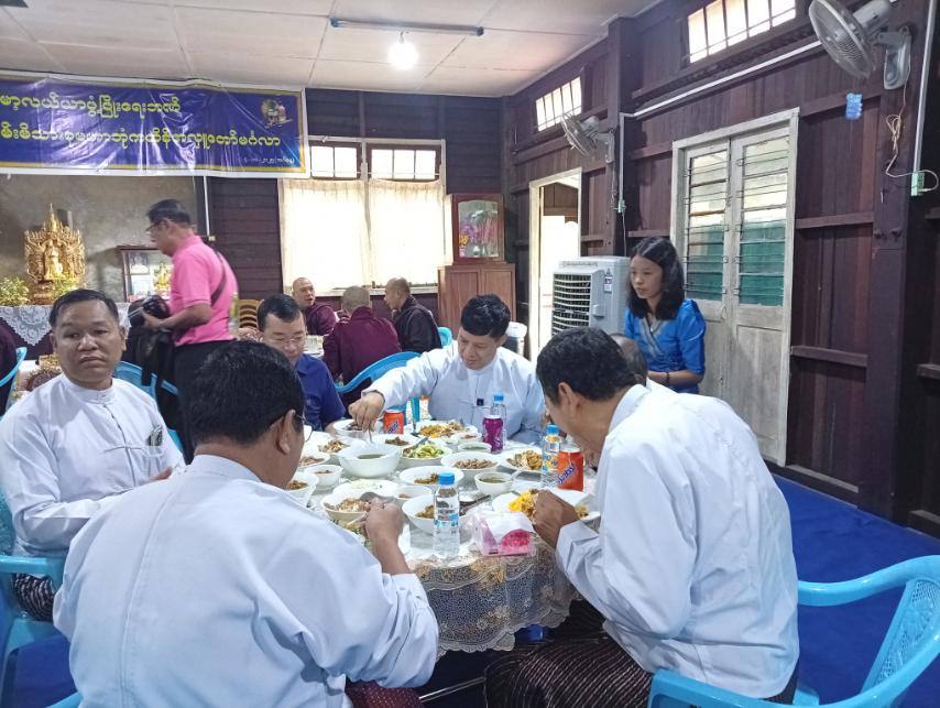 ၂၀၂၅ ခုနှစ် မြန်မာ့လယ်ယာဖွံ့ဖြိုးရေးဘဏ်ဝန်ထမ်းမိသားစု ပထမအကြိမ်မဟာဘုံကထိန် အလှူတော်မင်္ဂလာ အခမ်းအနားကျင်းပ