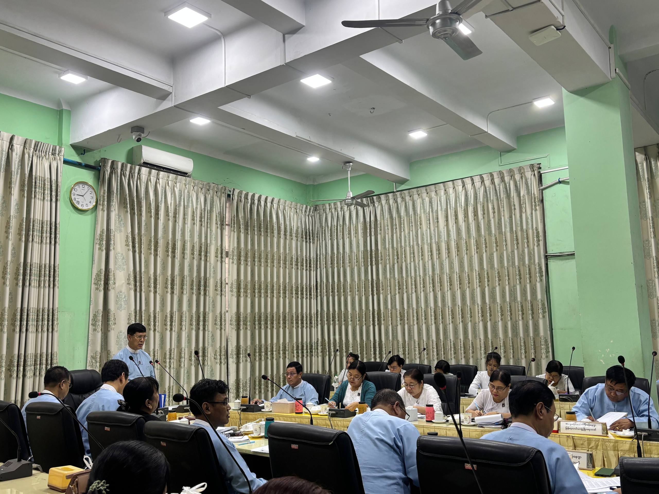 ဦးဆောင်ညွှန်ကြားရေးမှူးနှင့် တိုင်းဒေသကြီး/ပြည်နယ်မန်နေဂျာများ ကြွေးကျန်NPLကောက်ခံရရှိရေး လုပ်ငန်းညှိနှိုင်းအစည်းအဝေး