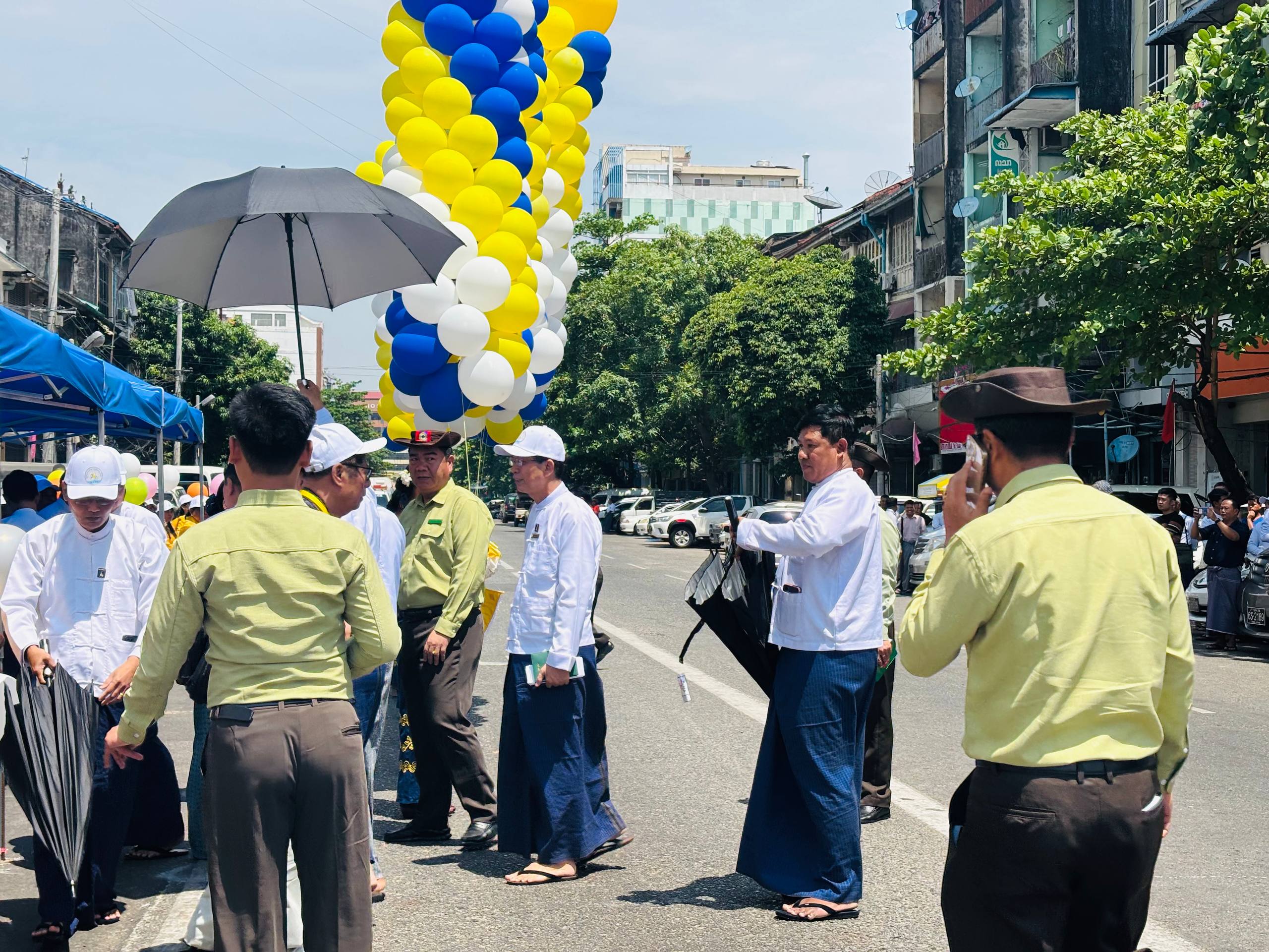 ဘဏ္ဍာရေးနှင့်အခွန်ဝန်ကြီးဌာန မြန်မာ့လယ်ယာဖွံ့ဖြိုးရေးဘဏ်  ရန်ကုန်မြို့၊ လသာလမ်းရုံးဖွင့်ပွဲ အခမ်းအနားကျင်းပ