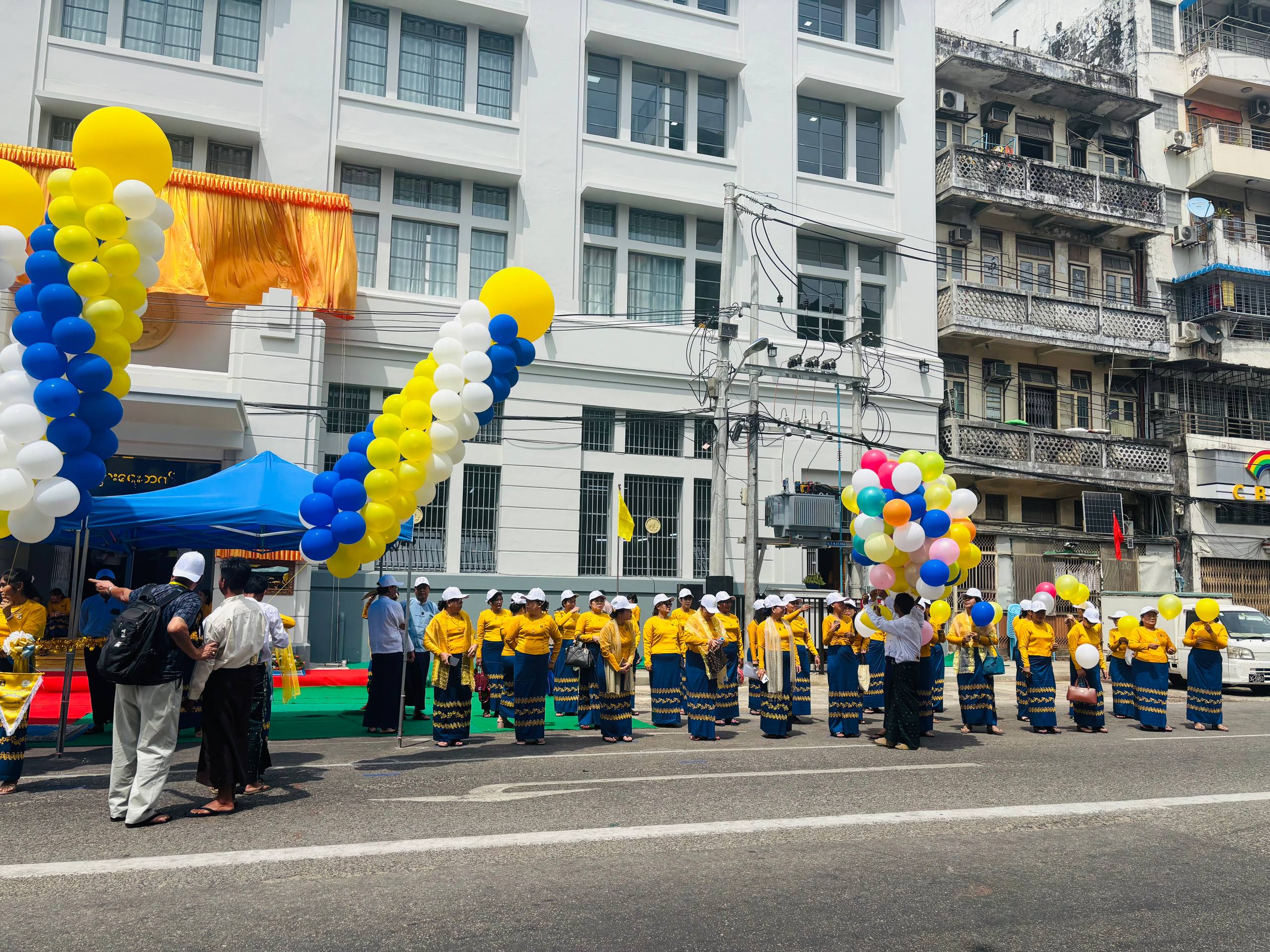 ဘဏ္ဍာရေးနှင့်အခွန်ဝန်ကြီးဌာန မြန်မာ့လယ်ယာဖွံ့ဖြိုးရေးဘဏ်  ရန်ကုန်မြို့၊ လသာလမ်းရုံးဖွင့်ပွဲ အခမ်းအနားကျင်းပ